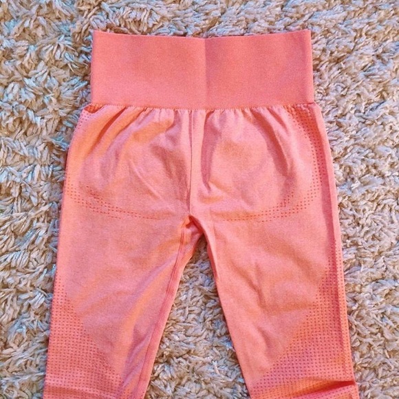 2pc Orange Vital Seamless Set (leggings + long sleeve crop top) - Picture 4 of 4